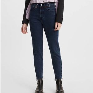 Levi’s Womens Wedgie Dark Wash Jeans - Size 27